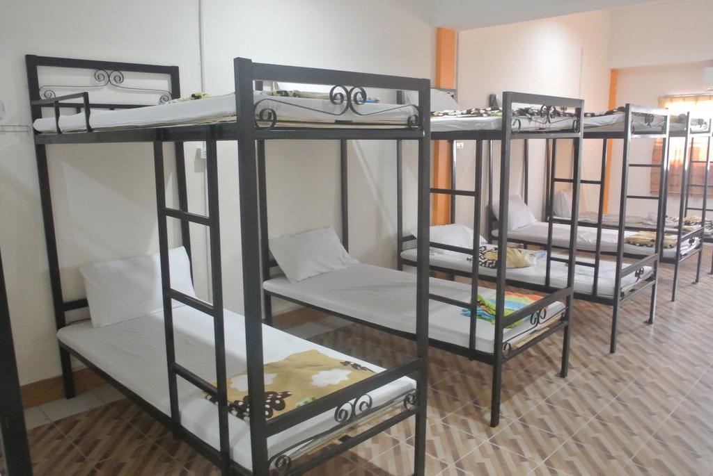 Orange Backpacker Hostel Vientiane Zimmer foto