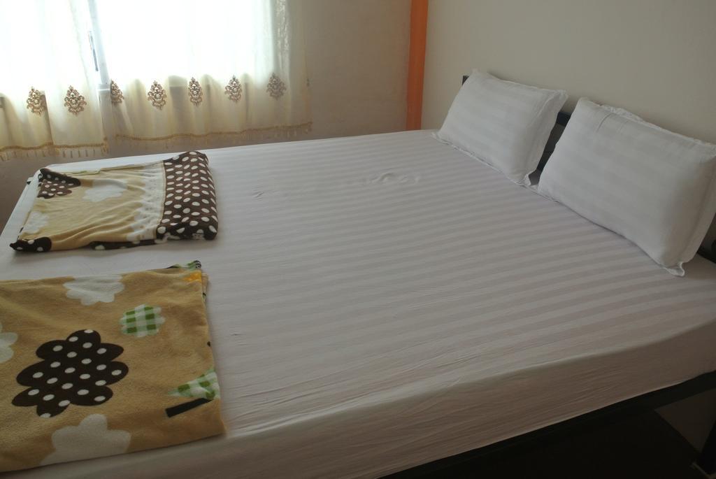 Orange Backpacker Hostel Vientiane Zimmer foto
