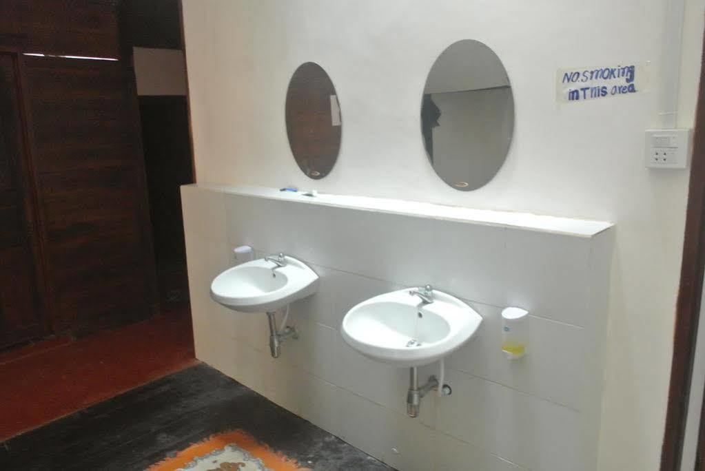 Orange Backpacker Hostel Vientiane Exterior foto